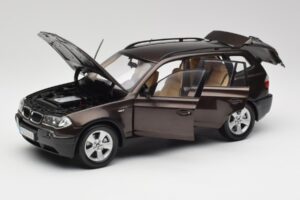 BMW X3 E83 3.0d Mørkebrun Metallic Kyosho 1:18 80430300736 Metal — billede 2 af 8