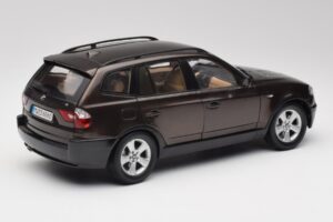 BMW X3 E83 3.0d Mørkebrun Metallic Kyosho 1:18 80430300736 Metal — billede 3 af 8