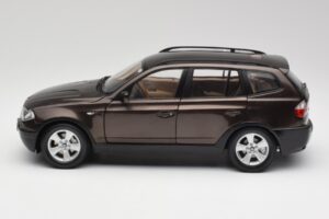 BMW X3 E83 3.0d Mørkebrun Metallic Kyosho 1:18 80430300736 Metal — billede 4 af 8