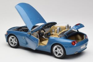 BMW Z4 E85 Maldives Blue Bburago 1:18 34046BLUE Metal — billede 5 af 8