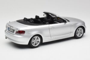 BMW 135i E88 Cabriolet Titan Sølv Kyosho 1:18 80430427021 Metal — billede 3 af 8
