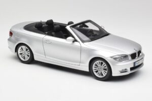 BMW 135i E88 Cabriolet Titan Sølv Kyosho 1:18 80430427021 Metal — billede 6 af 8