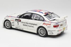 BMW E90 320si #1 A. Priaulx WTCC Champion 2006 Kyosho 1:18 80430429067 Metal — billede 7 af 8