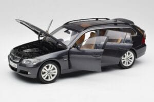 BMW 330i E91 Touring Mørkegrå Kyosho 1:18 80430394360 Metal — billede 2 af 8