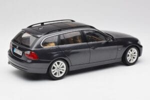 BMW 330i E91 Touring Mørkegrå Kyosho 1:18 80430394360 Metal — billede 3 af 8