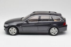 BMW 330i E91 Touring Mørkegrå Kyosho 1:18 80430394360 Metal — billede 4 af 8