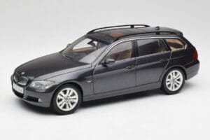 BMW 330i E91 Touring Mørkegrå Kyosho 1:18 80430394360 Metal