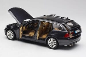 BMW 330i E91 Touring Mørkegrå Kyosho 1:18 80430394360 Metal — billede 5 af 8