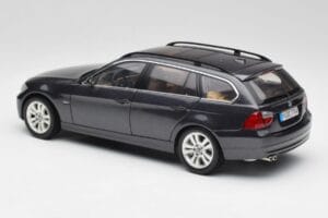 BMW 330i E91 Touring Mørkegrå Kyosho 1:18 80430394360 Metal — billede 7 af 8