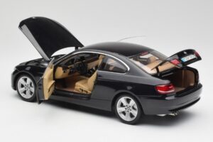 BMW 3 E92 Coupe Sort Kyosho 1:18 80430407222 Metal — billede 5 af 8