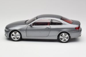 BMW 330i E92 Coupe Grå Metallic Kyosho 1:18 80430407220 Metal — billede 4 af 8