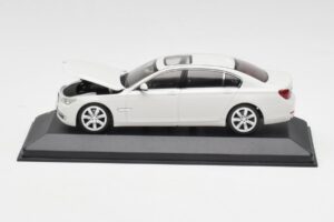 BMW 750Li F02 Hvid Minichamps 1:43 80420445201 Metal — billede 4 af 5