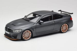 BMW M4 F82 GTS Frozen Grå Minichamps 1:18 80432411555 Metal