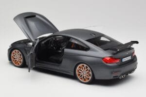 BMW M4 F82 GTS Frozen Grå Minichamps 1:18 80432411555 Metal — billede 5 af 8