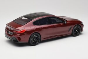BMW M850i G15 M Performance Melbourne Red Metallic GT Spirit 1:18 GT493 Resin — billede 2 af 6