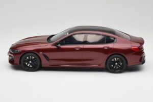 BMW M850i G15 M Performance Melbourne Red Metallic GT Spirit 1:18 GT493 Resin — billede 3 af 6