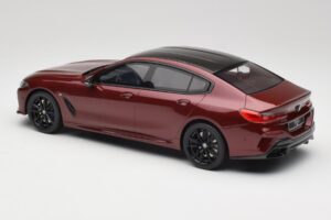 BMW M850i G15 M Performance Melbourne Red Metallic GT Spirit 1:18 GT493 Resin — billede 5 af 6