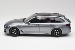 BMW G61 530e M Sport Touring Mineral Grå GT Spirit 1:18 GT485 Resin — billede 3 af 6