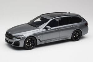 BMW G61 530e M Sport Touring Mineral Grå GT Spirit 1:18 GT485 Resin