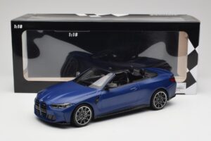 BMW M4 G82 Cabriolet Frozen Portimao Blue Minichamps 1:18 155021030 Metal — billede 6 af 6