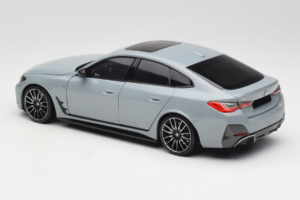 BMW i4 G26 Grey Metallic Minichamps 1:18 110023010 Metal — billede 7 af 8