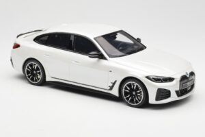 BMW i4 M50 G26 Mineral Hvid Metallic Otto 1:18 OT1074 Resin — billede 4 af 6