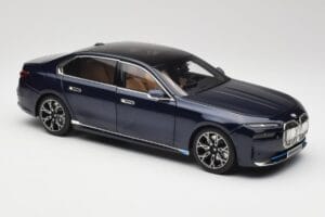 BMW i7 G70 Blue Metallic Minichamps 1:18 110023202 Metal — billede 6 af 8