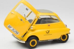 BMW Isetta 250 Deutsche Bundespost Revell 1:18 925 Metal — billede 2 af 8