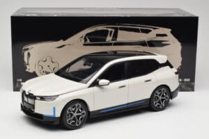 BMW iX Alpine White Minichamps 1:18 110023102 Metal — billede 8 af 8