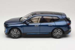 BMW iX Blue Metallic Minichamps 1:18 110023100 Metal — billede 4 af 8