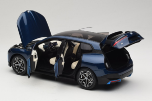 BMW iX Blue Metallic Minichamps 1:18 110023100 Metal — billede 5 af 8