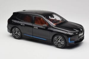 BMW iX Sapphire Black Minichamps 1:18 110023101 Metal — billede 6 af 8