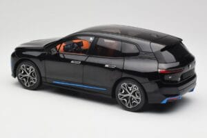 BMW iX Sapphire Black Minichamps 1:18 110023101 Metal — billede 7 af 8