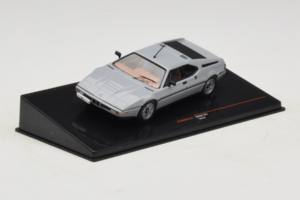 BMW M1 Grå IXO 1:43 CLC602N Metal — billede 2 af 4