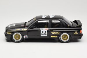 BMW M3 E30 JPS Team BMW #44 J. Richards / T. Longhurst Class Winners Bathurst 1000 1987 Minichamps 1:18 155872044 Metal — billede 3 af 6