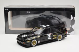 BMW M3 E30 JPS Team BMW #44 J. Richards / T. Longhurst Class Winners Bathurst 1000 1987 Minichamps 1:18 155872044 Metal — billede 6 af 6