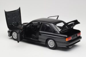 BMW M3 E30 Black Metallic Minichamps 1:18 180020306 Metal — billede 5 af 8