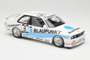 BMW M3 E30 Team Schnitzer #8 O. Manthey DTM 1988 Minichamps 1:18 155882008 Metal — billede 4 af 6