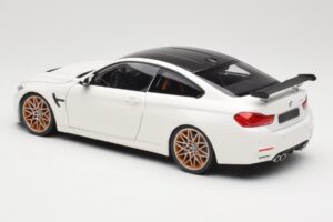 BMW M4 F82 GTS Alpine White Minichamps 1:18 110025221 Metal — billede 7 af 8