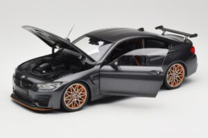 BMW M4 F82 GTS Mineral Grey Metallic Minichamps 1:18 110025222 Metal — billede 2 af 8