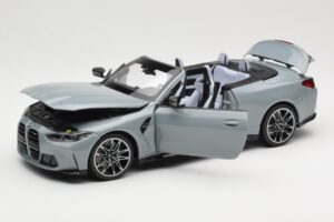 BMW M4 G83 Cabriolet Grey Metallic Minichamps 1:18 110021032 Metal — billede 2 af 8