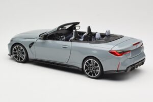 BMW M4 G83 Cabriolet Grey Metallic Minichamps 1:18 110021032 Metal — billede 7 af 8