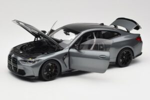 BMW M4 G82 Grå Metallic Minichamps 1:18 113020124 Metal — billede 2 af 8