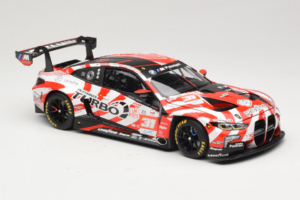 BMW M4 GT3 LMGT3 #31 D. Leung / S. Gelael / A. Farfus Team WRT 2nd Place 24 Hours of Le Mans 2024 Minichamps 1:18 113242431 M — billede 6 af 8