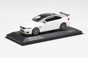 BMW M4 GTS F82 Hvid Med Grå Fælge Minichamps 1:43 410025221 Metal — billede 2 af 4
