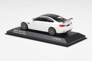 BMW M4 GTS F82 Hvid Med Grå Fælge Minichamps 1:43 410025221 Metal — billede 3 af 4