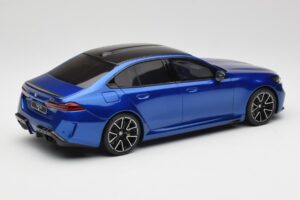 BMW M5 G90 Marina Bay Blue Metallic GT Spirit 1:18 GT507 Resin — billede 2 af 6