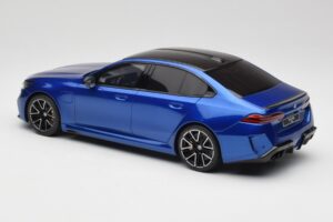 BMW M5 G90 Marina Bay Blue Metallic GT Spirit 1:18 GT507 Resin — billede 5 af 6