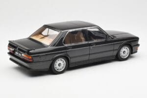 BMW M535i E28 Diamond Sort AUTOart 1:18 75162 Metal — billede 3 af 8