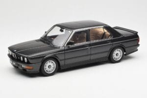 BMW M535i E28 Diamond Sort AUTOart 1:18 75162 Metal